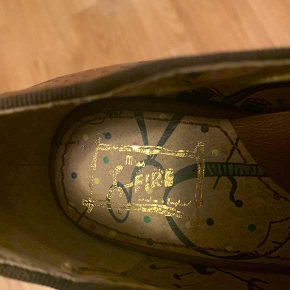 Pumps - Picture 2 of 4